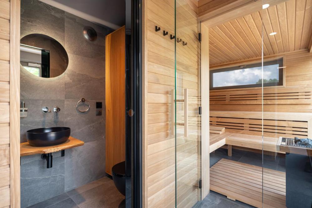 Penzion Vcelarsky Dvur Lednice Exterior foto