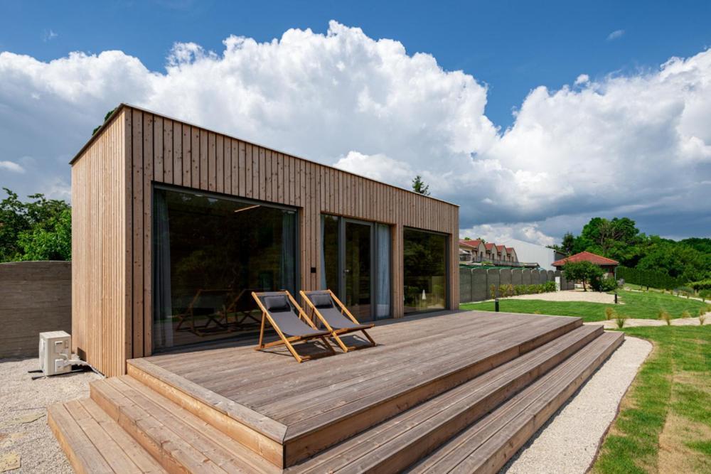 Penzion Vcelarsky Dvur Lednice Exterior foto